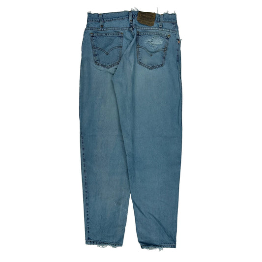 560 Levis Jeans - 31W 32L Light Wash Denim