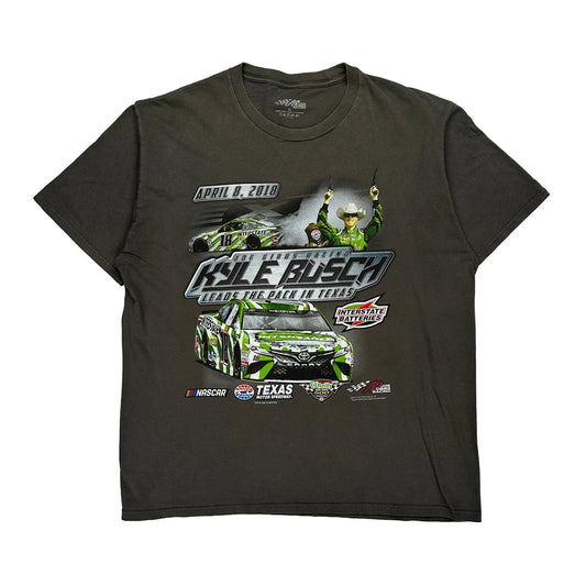 Kyle Busch Leads The Pack In Texas Joe Gibbs Graphic T-Shirt - XL Grey Cotton